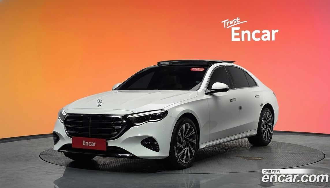 Mercedes-Benz E-Class E300 4MATIC Exclusive, 2025