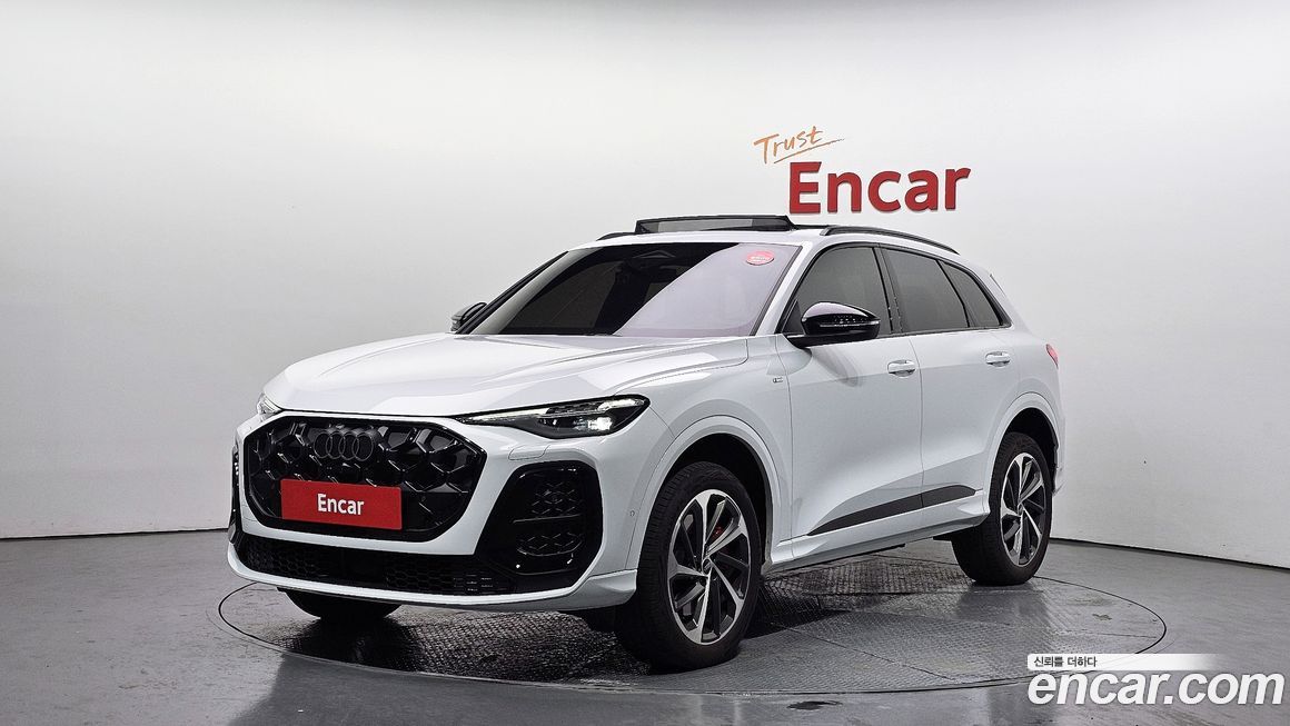 Audi Q5 40 TDI Quattro S Line Black Edition, 2025