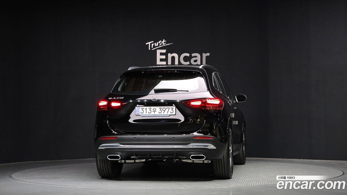 Mercedes-Benz GLA-Class GLA250 4MATIC, 2026