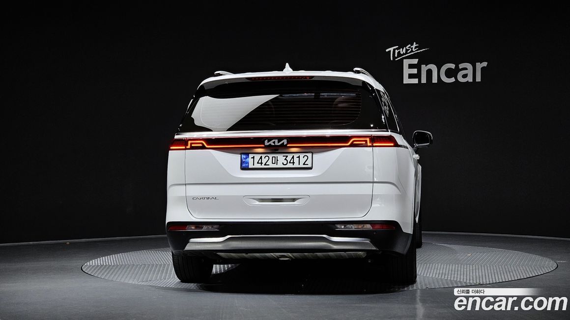 Kia Carnival 7-Seater Signature, 2023