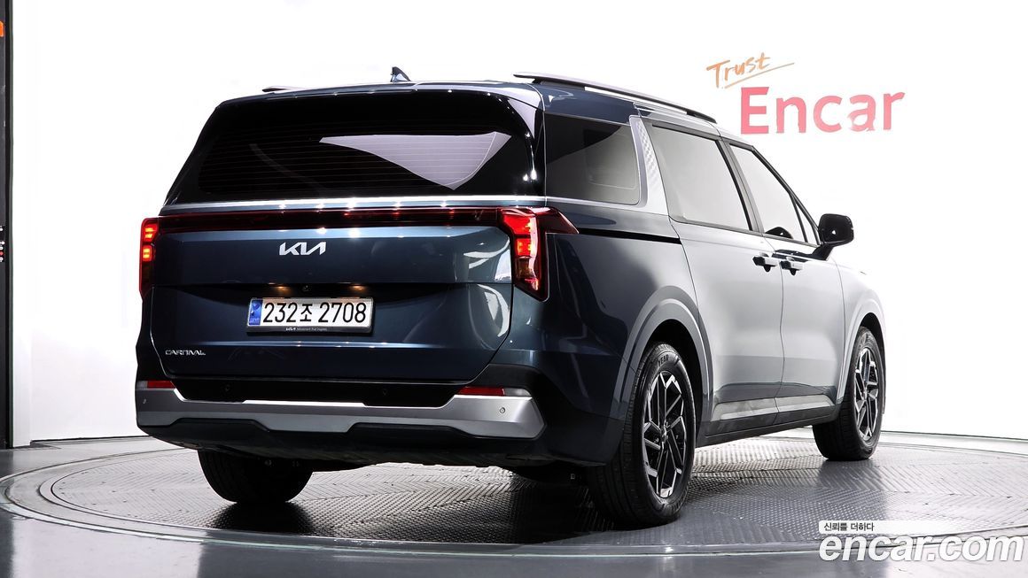 Kia Carnival 9-Seater Prestige, 2024