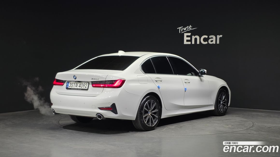 BMW 3-Series 320i, 2022