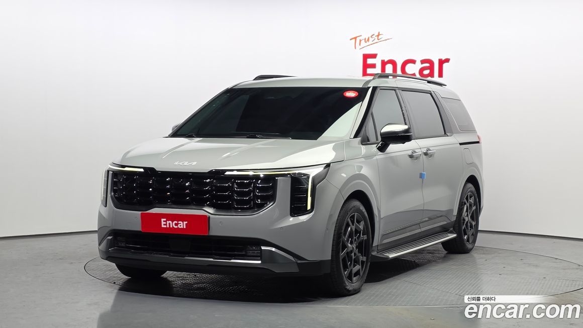 Kia Carnival 9-Seater Gravity, 2024