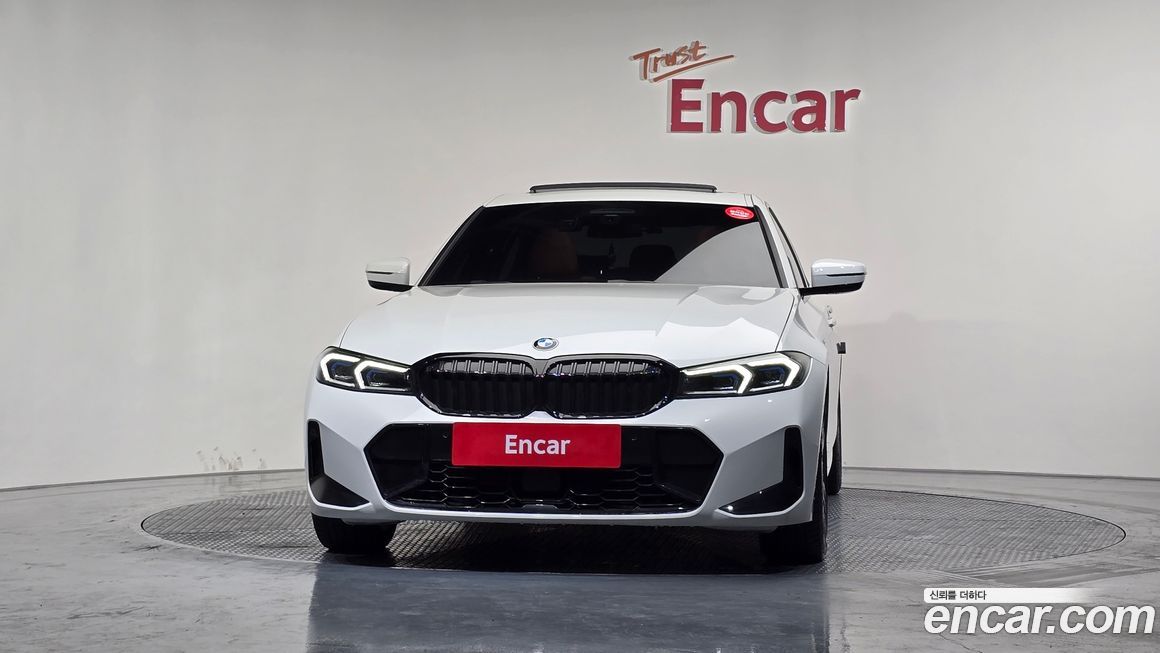 BMW 3-Series 320i M Sport, 2023