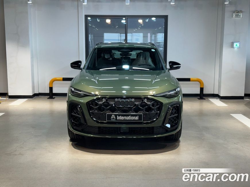 Audi Q5 40 TDI Quattro S Line Black Edition, 2025