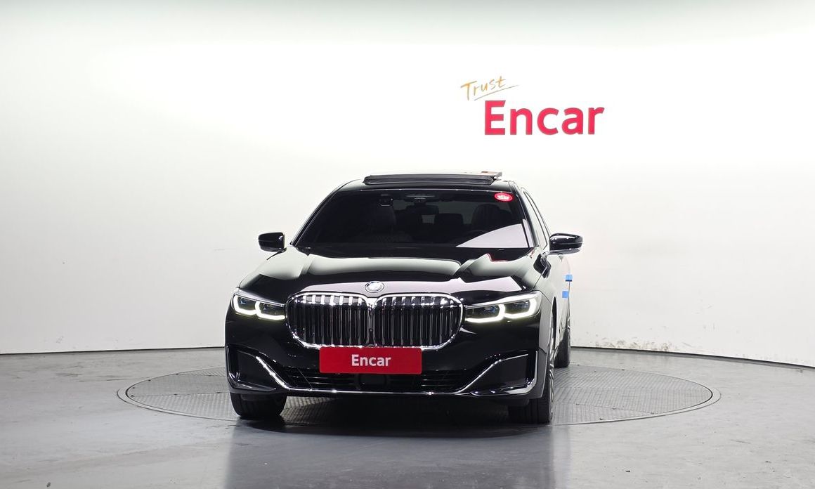 BMW 7-Series 740Li xDrive Design Pure Excellence, 2022