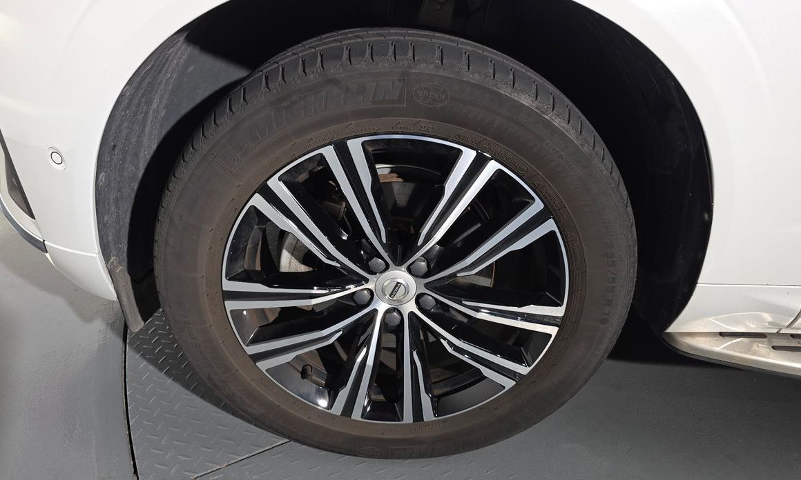 Volvo XC60 B5 Inscription, 2022