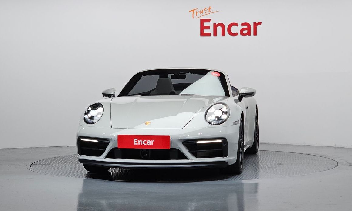 Porsche 911 Carrera GTS Cabriolet, 2022