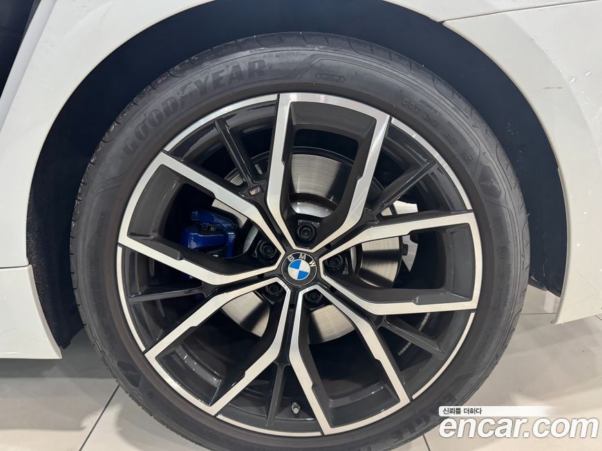 BMW 5-Series 530i xDrive M Sport Package, 2022