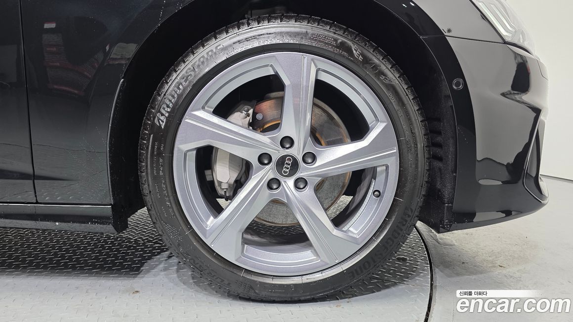 Audi A6 45 TFSI Premium, 2025