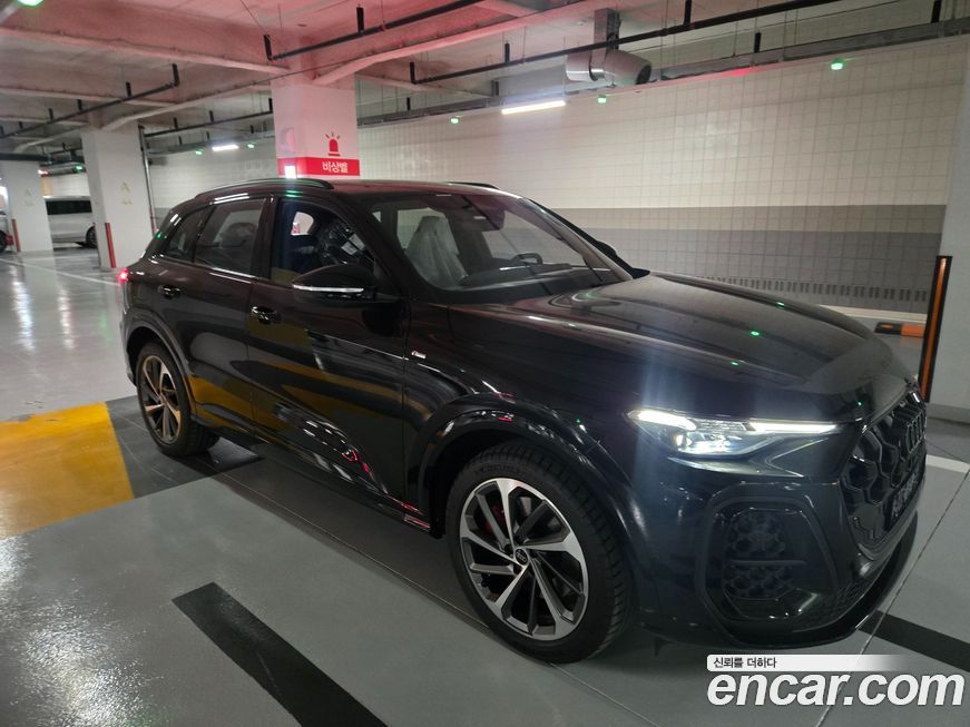 Audi Q5 40 TDI Quattro S Line Black Edition, 2025