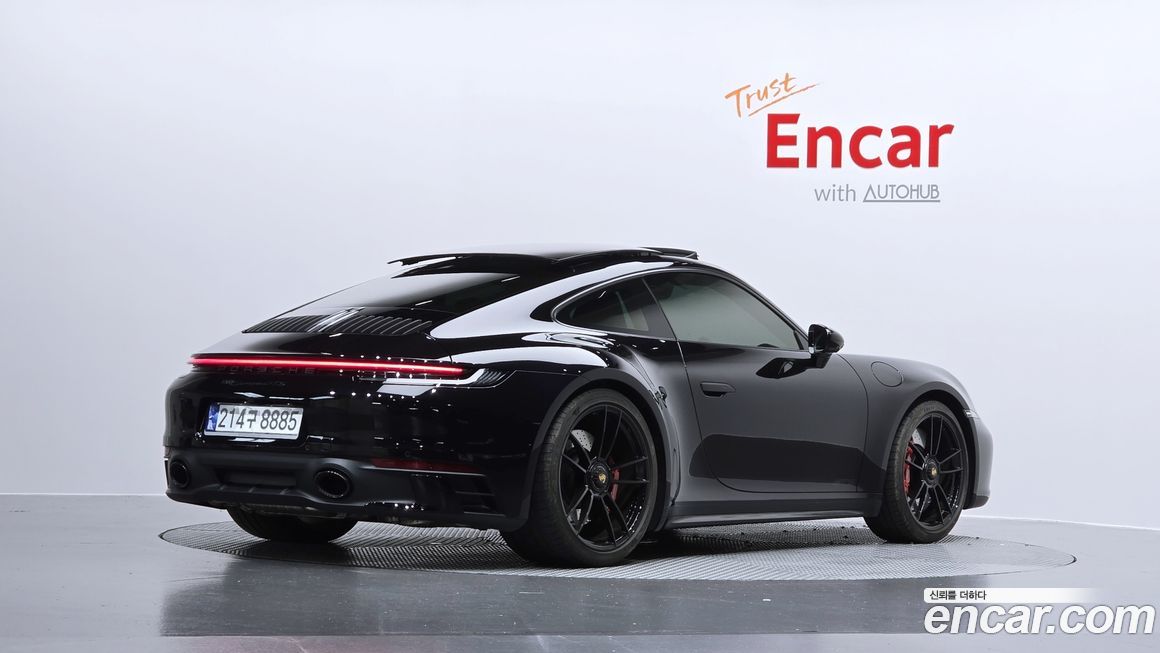 Porsche 911 Carrera GTS, 2024