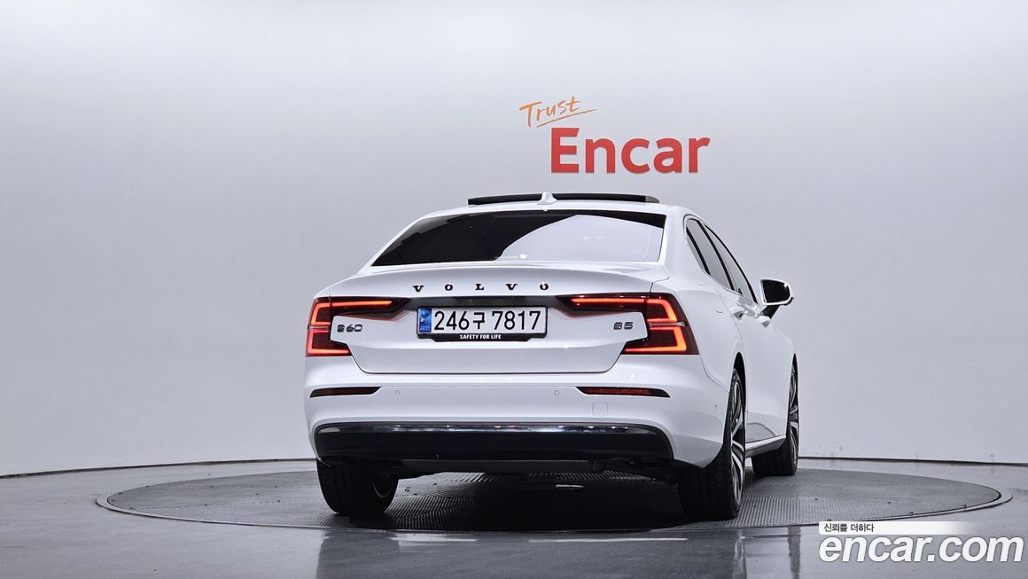 Volvo S60 B5 Ultimate Bright, 2024