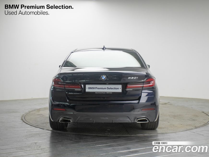 BMW 5-Series 530i M Sport Package, 2023