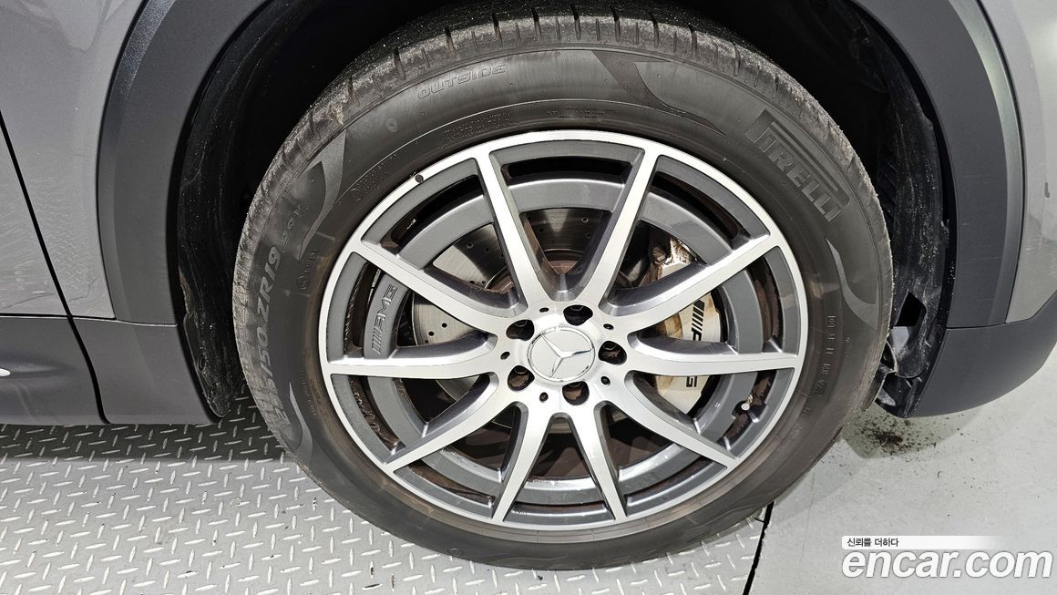 Mercedes-Benz GLB-Class AMG GLB35 4MATIC, 2023