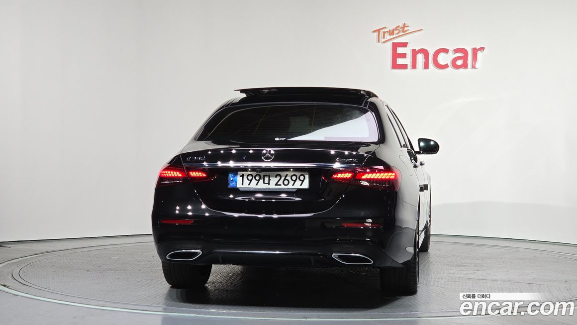 Mercedes-Benz E-Class E350 4MATIC AMG Line, 2023