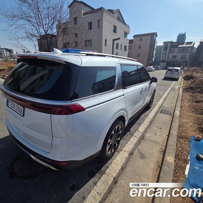 Kia Carnival 9-Seater Signature, 2023