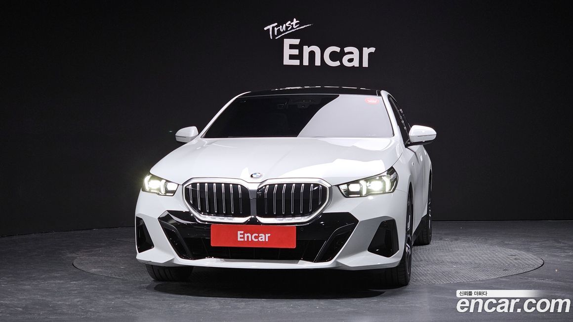 BMW 5-Series 523d xDrive M Sport, 2025