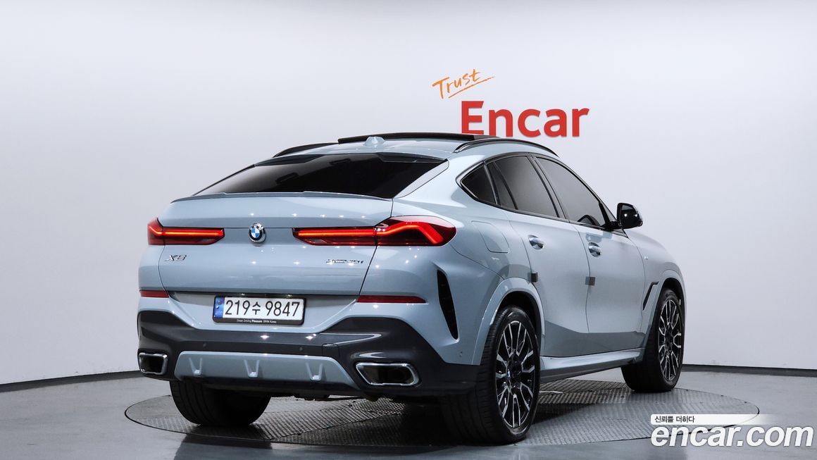 BMW X6 xDrive40i M Sport, 2024