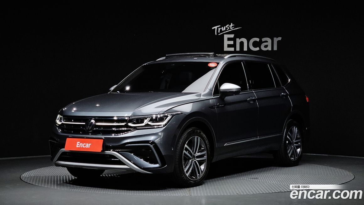 Volkswagen Tiguan 2.0 TSI Prestige, 2024