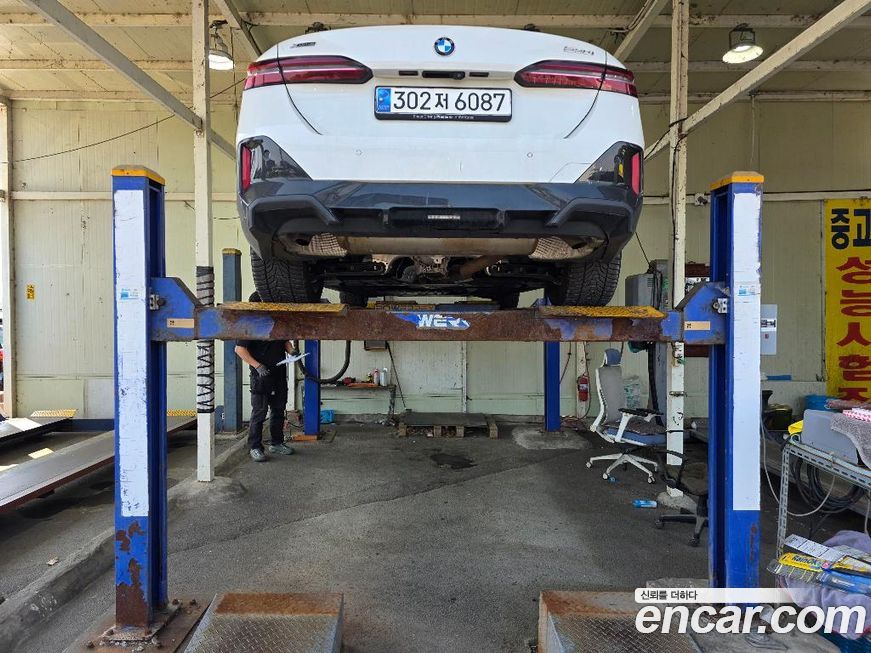 BMW 5-Series 530i xDrive M Sport, 2024