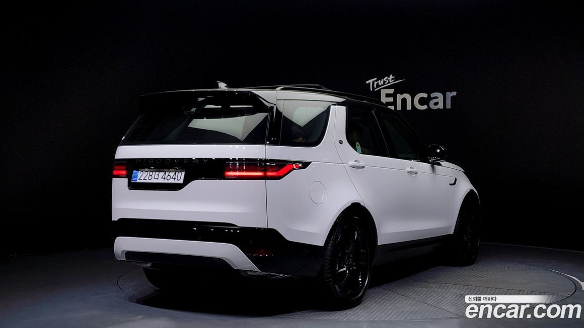 Land Rover Discovery P360 Dynamic HSE, 2024