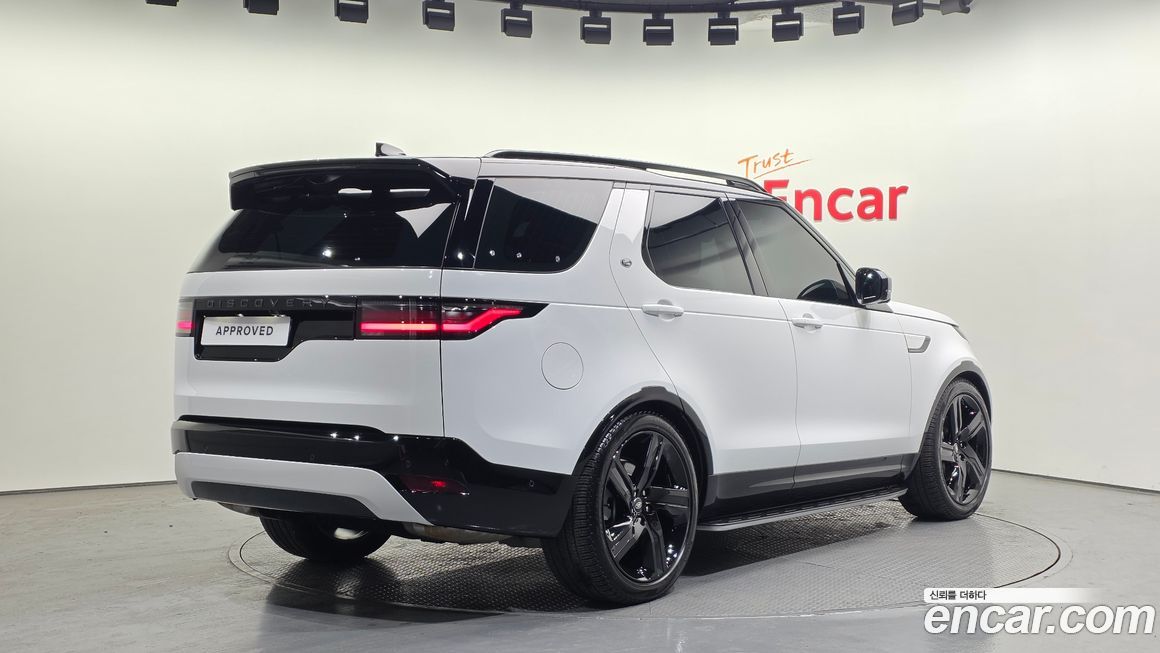 Land Rover Discovery D300 Dynamic HSE, 2024