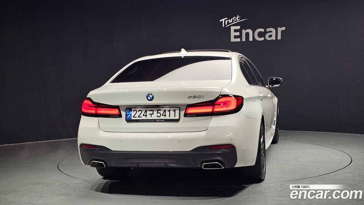 BMW 5-Series 520i M Sport, 2023