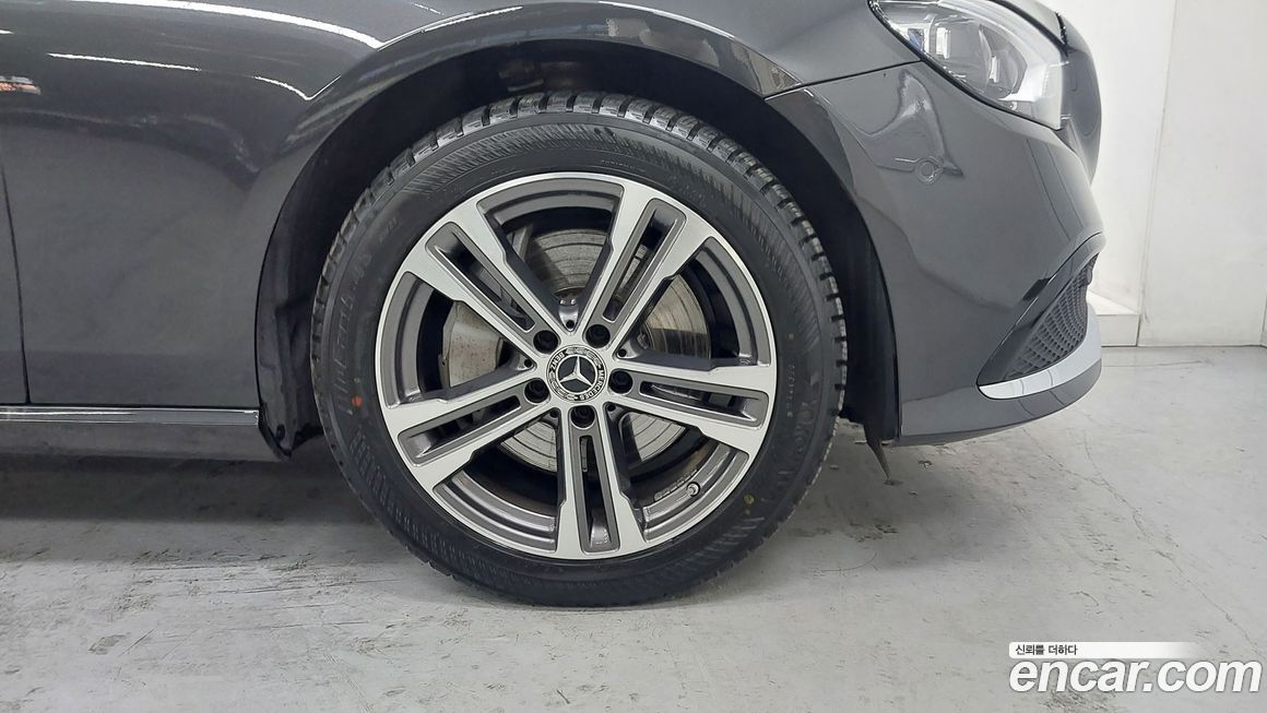 Mercedes-Benz E-Class E350 4MATIC Avantgarde, 2022