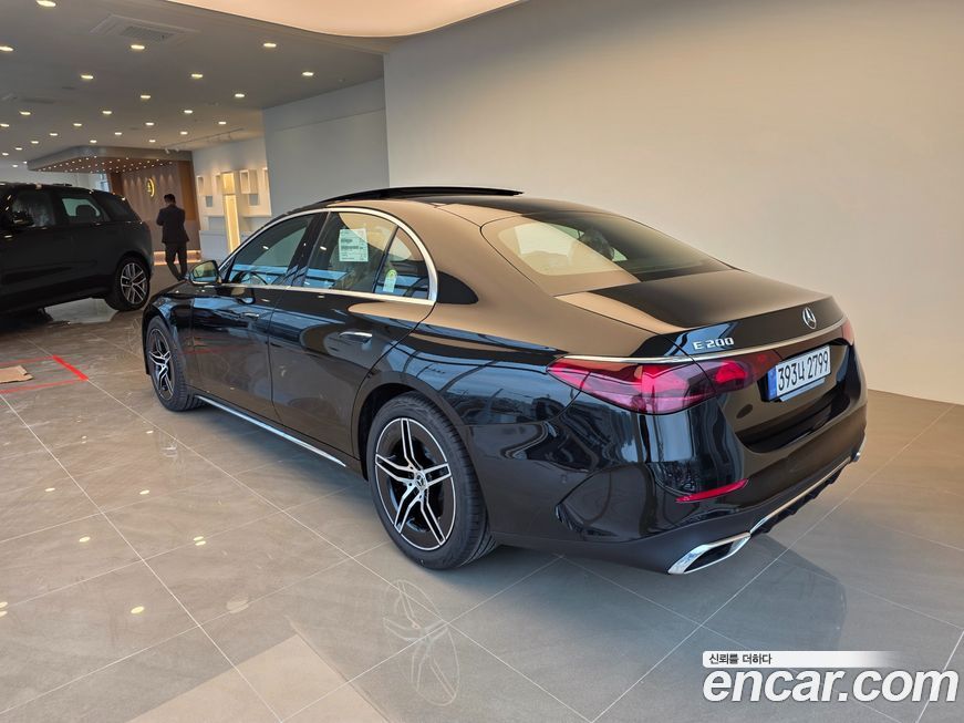 Mercedes-Benz E-Class E200 AMG Line, 2026