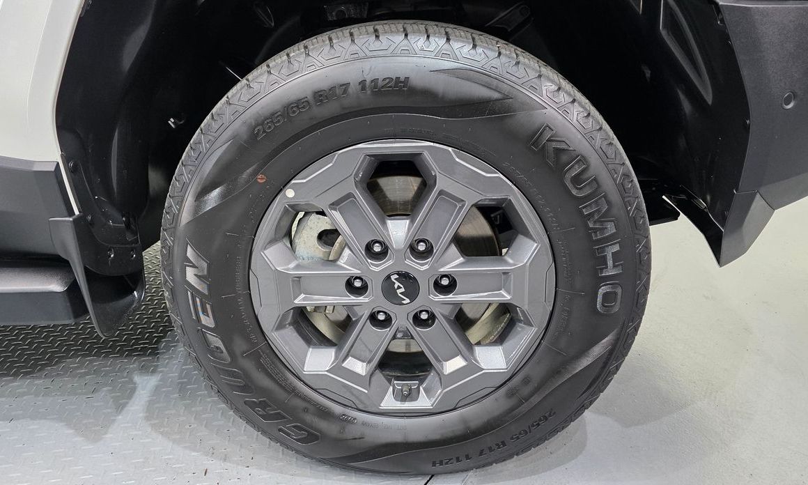 Kia Tasman 2.5T Gasoline 4WD, 2026