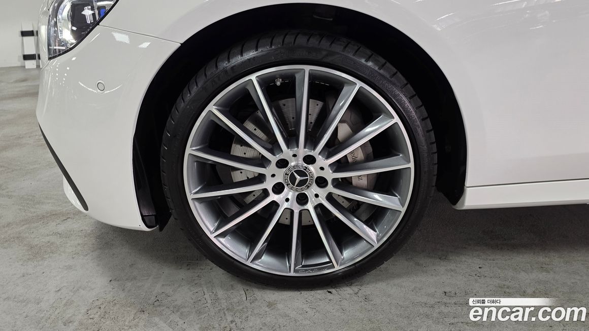 Mercedes-Benz E-Class E350 4MATIC AMG Line, 2022