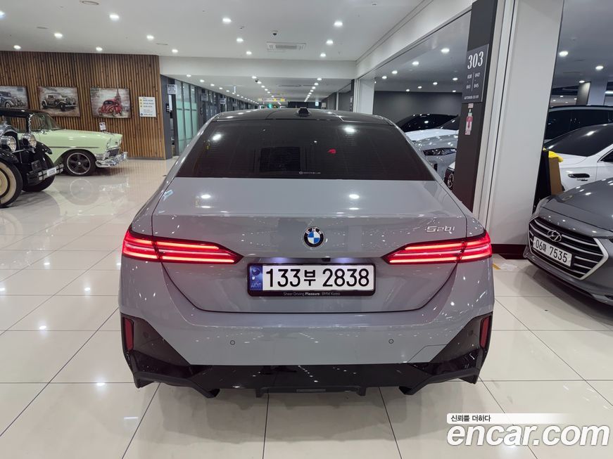 BMW 5-Series 520i M Sport, 2024
