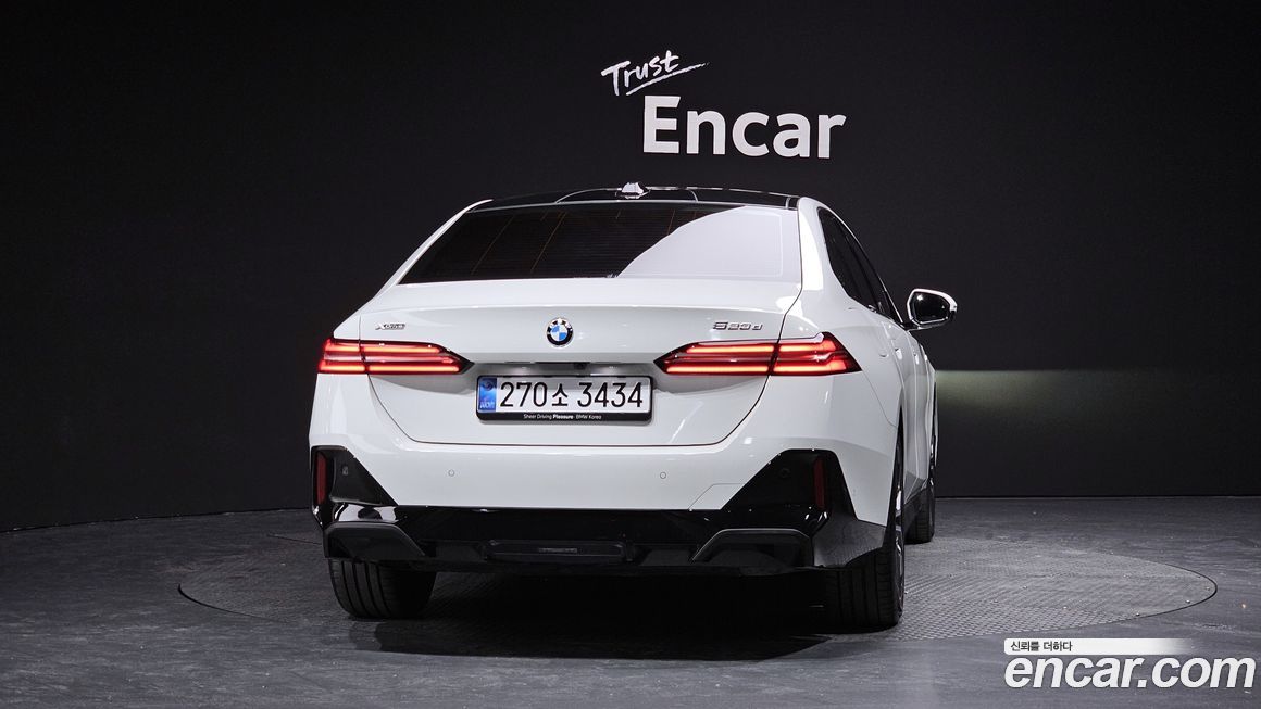 BMW 5-Series 523d xDrive M Sport, 2025