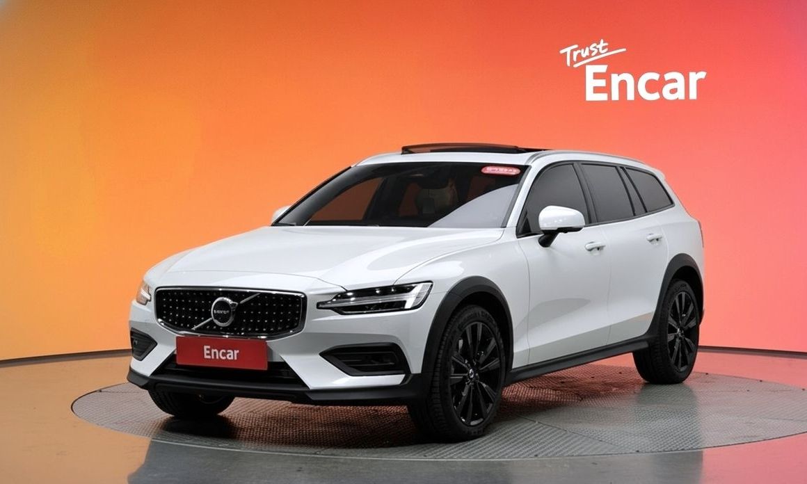 Volvo V60 B5 Ultimate AWD, 2024