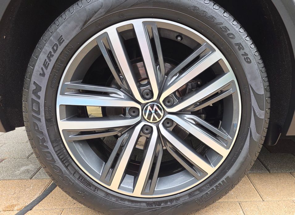 Volkswagen Tiguan 2.0 TDI Prestige, 2023
