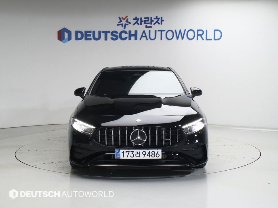 Mercedes-Benz A-Class AMG A35 4MATIC Sedan, 2024