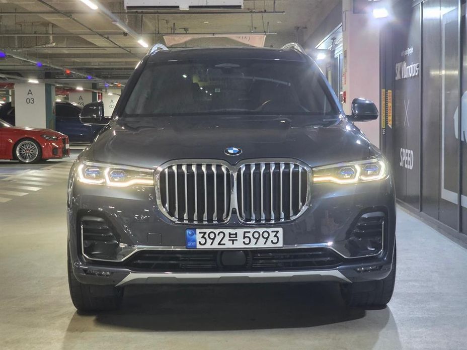 BMW X7 xDrive 40i Design Pure Excellence 7-Seater, 2022