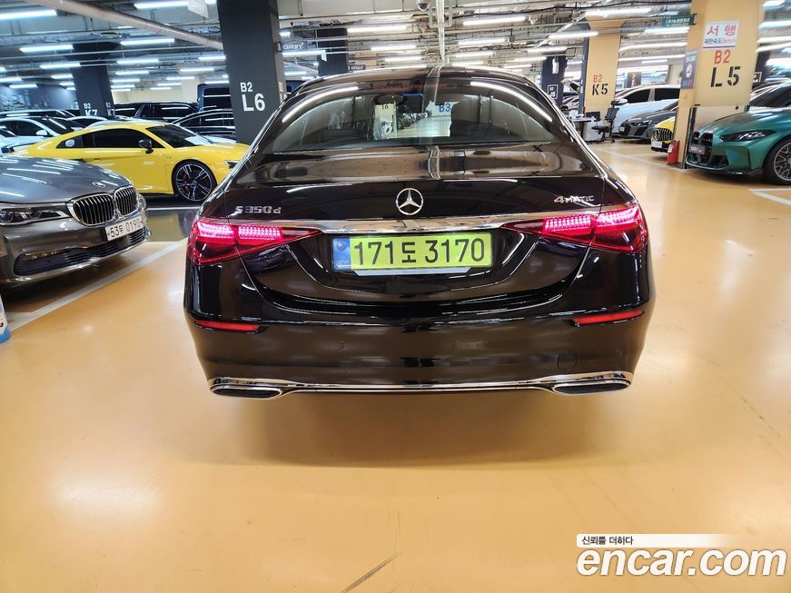 Mercedes-Benz S-Class S350 d 4MATIC, 2025