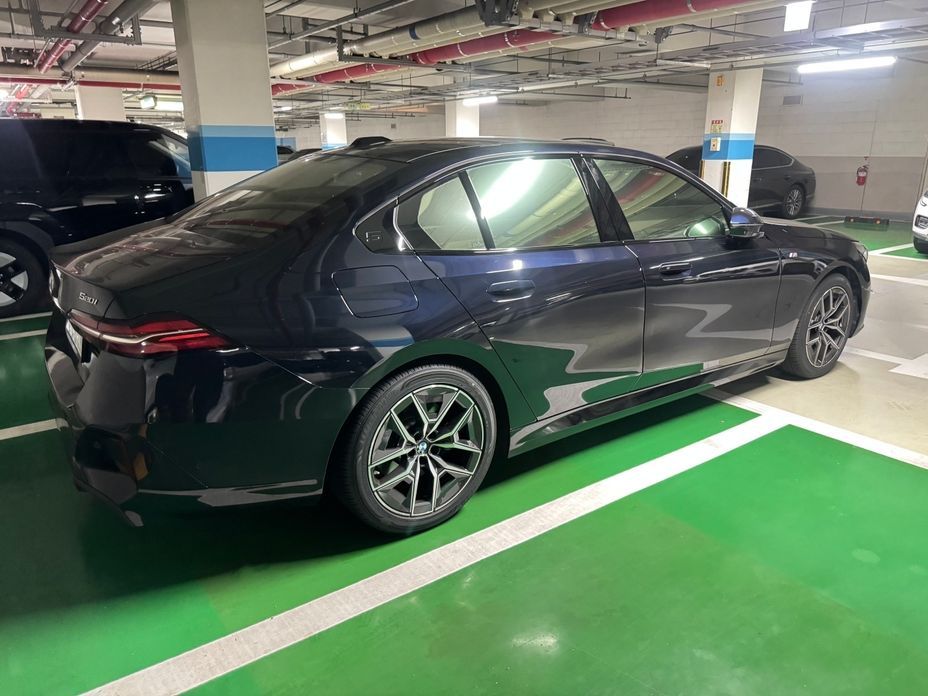 BMW 5-Series 520i M Sport, 2024