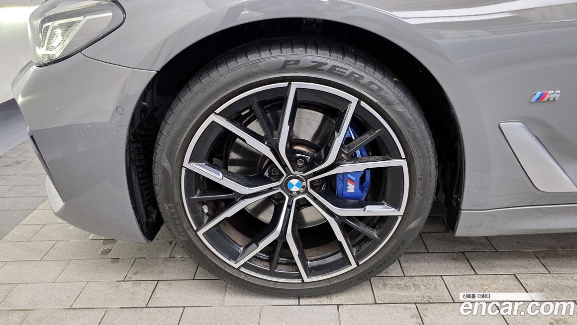 BMW 5-Series 530i M Sport Package, 2022