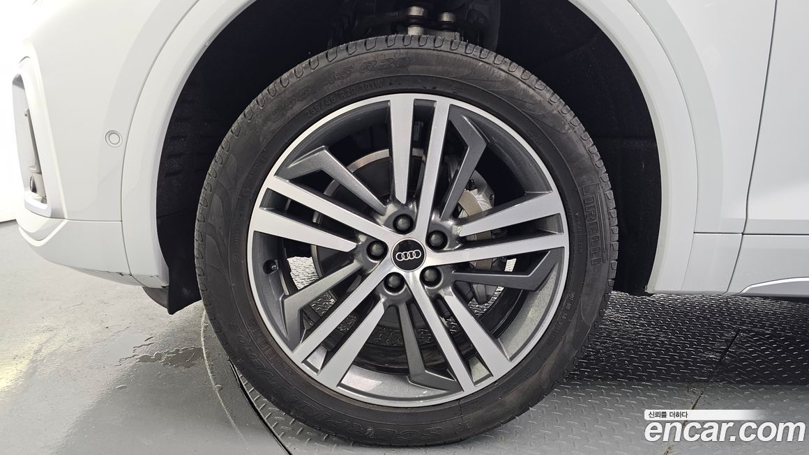 Audi Q5 45 TFSI Quattro Premium, 2023