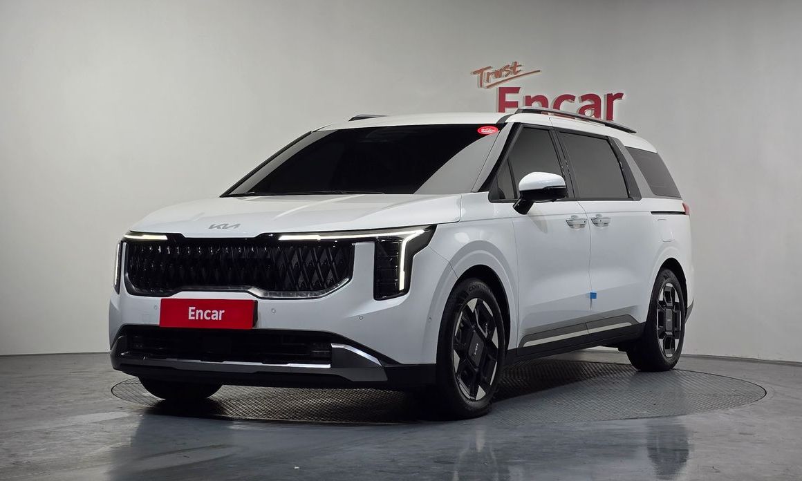 Kia Carnival 7-Seater Signature, 2024