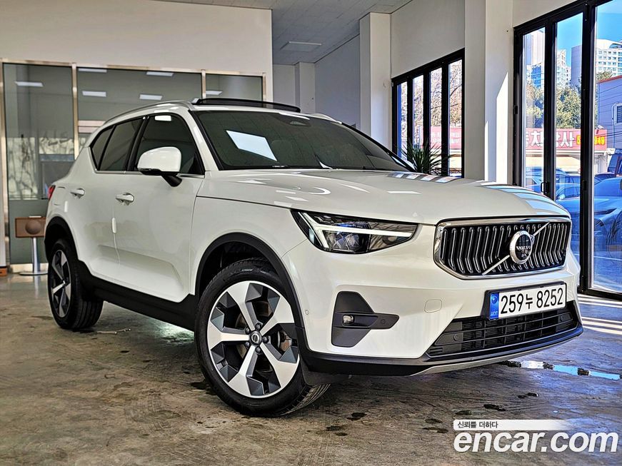 Volvo XC40 B4 Ultimate Bright, 2023