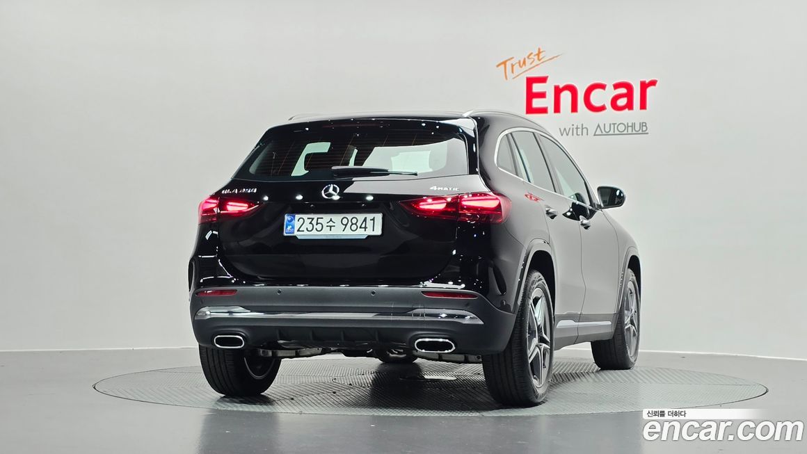 Mercedes-Benz GLA-Class GLA250 4MATIC, 2025