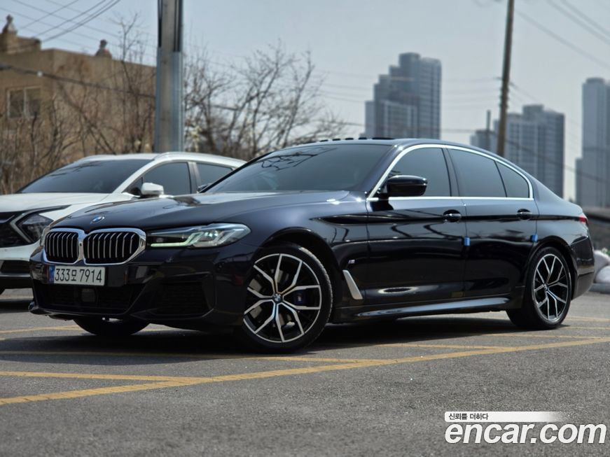 BMW 5-Series 530i xDrive M Sport Package, 2023