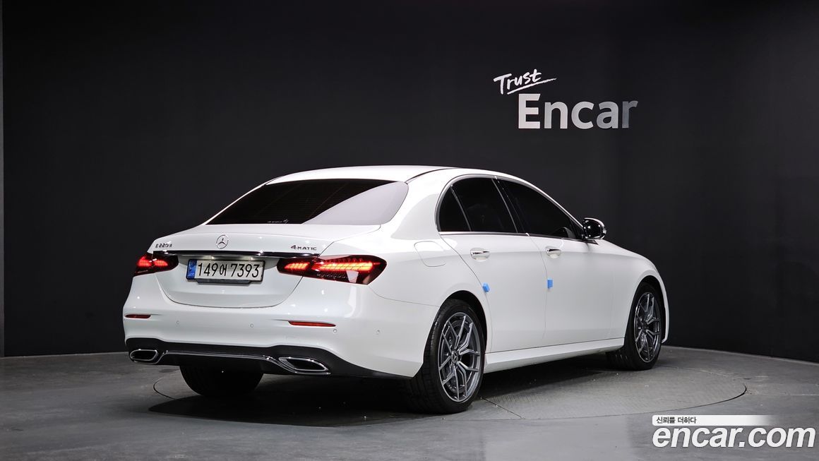 Mercedes-Benz E-Class E220d 4MATIC AMG Line, 2022