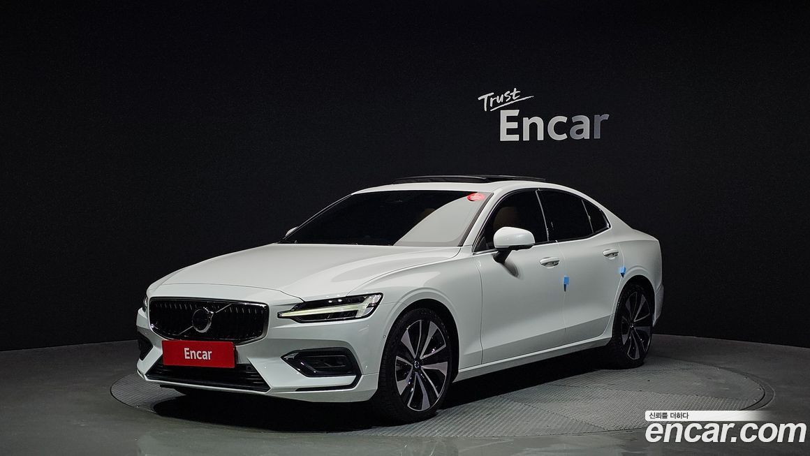 Volvo S60 B5 Ultimate Bright, 2024