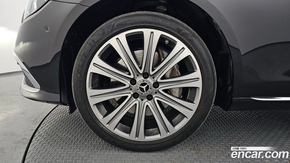 Mercedes-Benz E-Class E350 4MATIC Exclusive, 2023