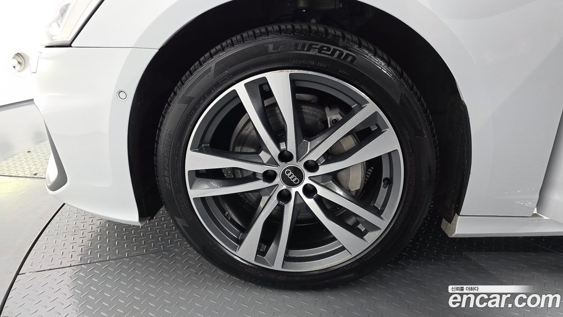 Audi A6 45 TFSI Quattro Premium, 2022
